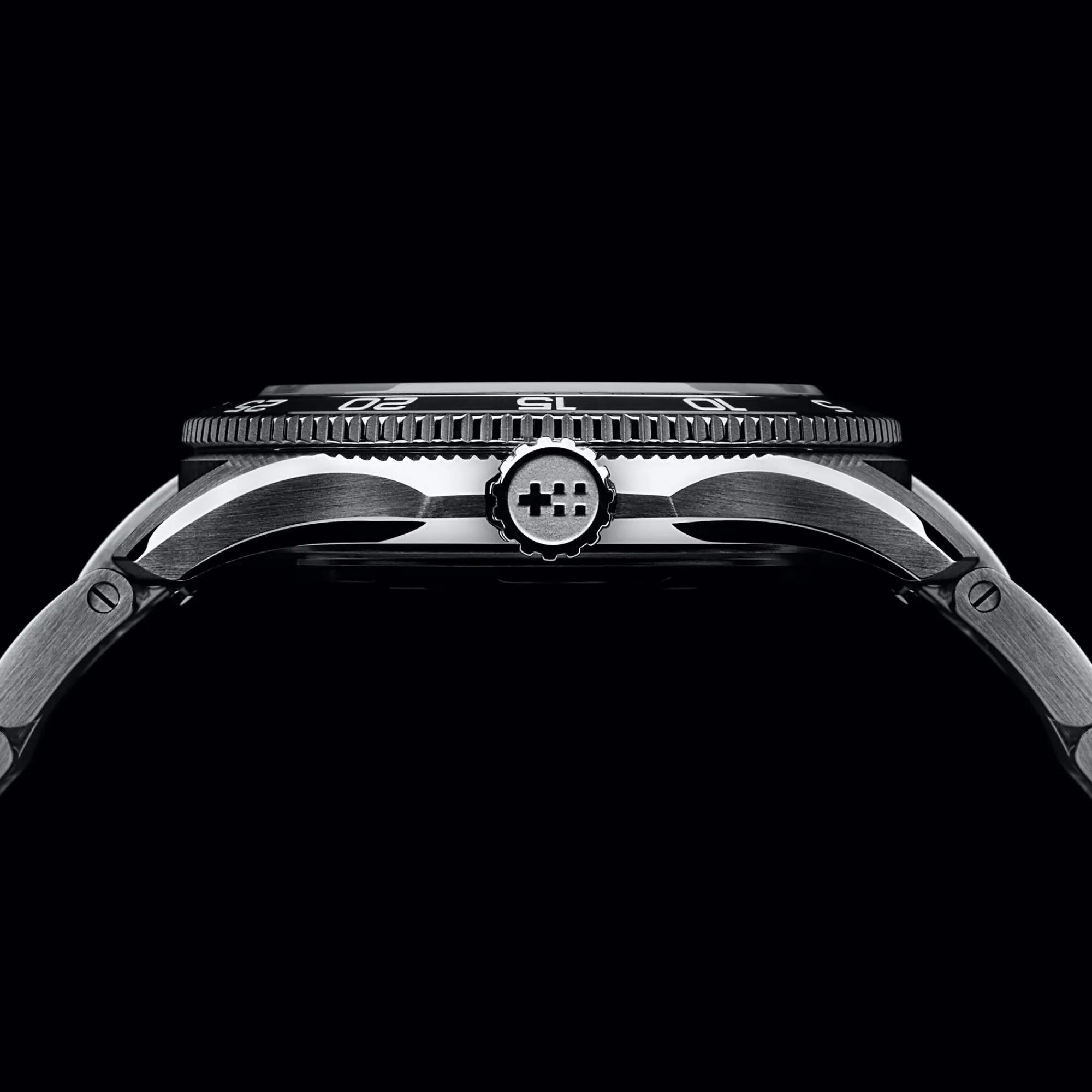 Christopher Ward C60 Pro 300 Bader - 42mm Best