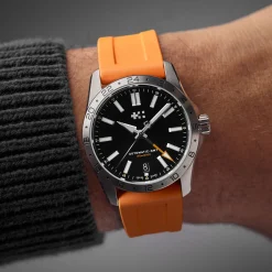 Christopher Ward C63 Sealander GMT 36 Hot