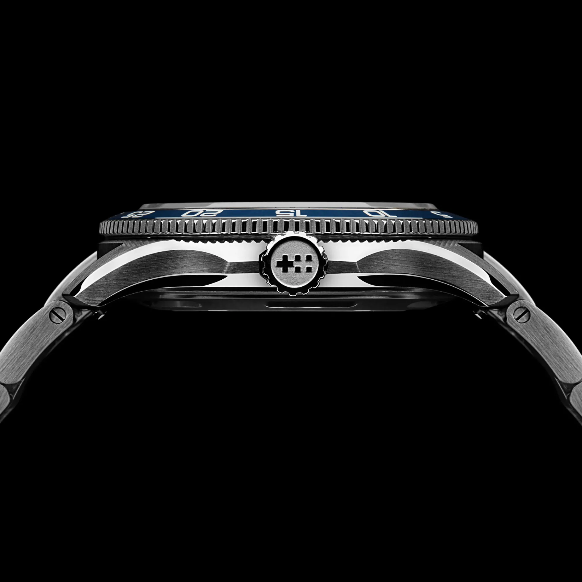 Christopher Ward C60 Trident Pro 300 New