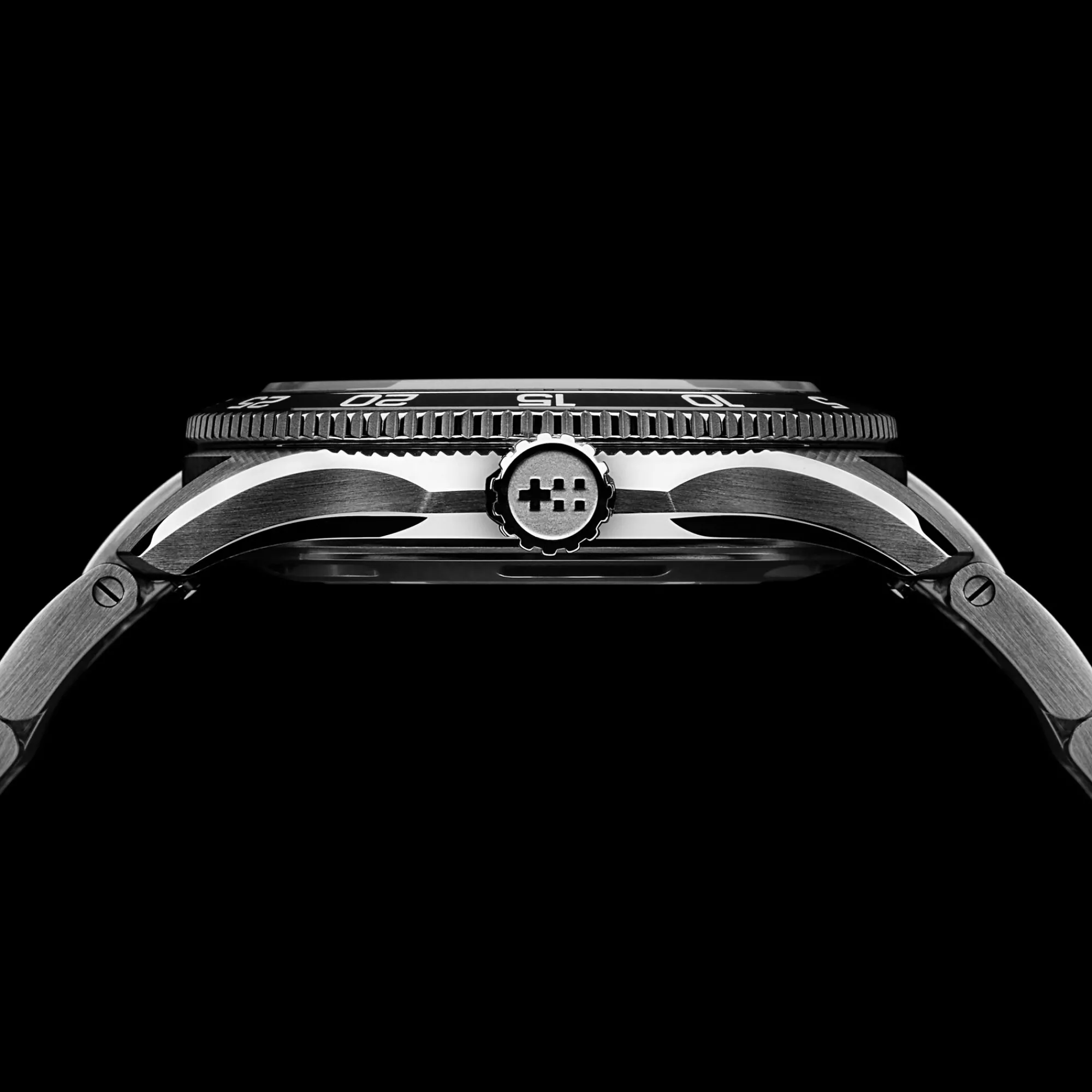 Christopher Ward C60 Trident Pro 300 Online