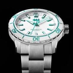 Christopher Ward C60 Trident Reef Best