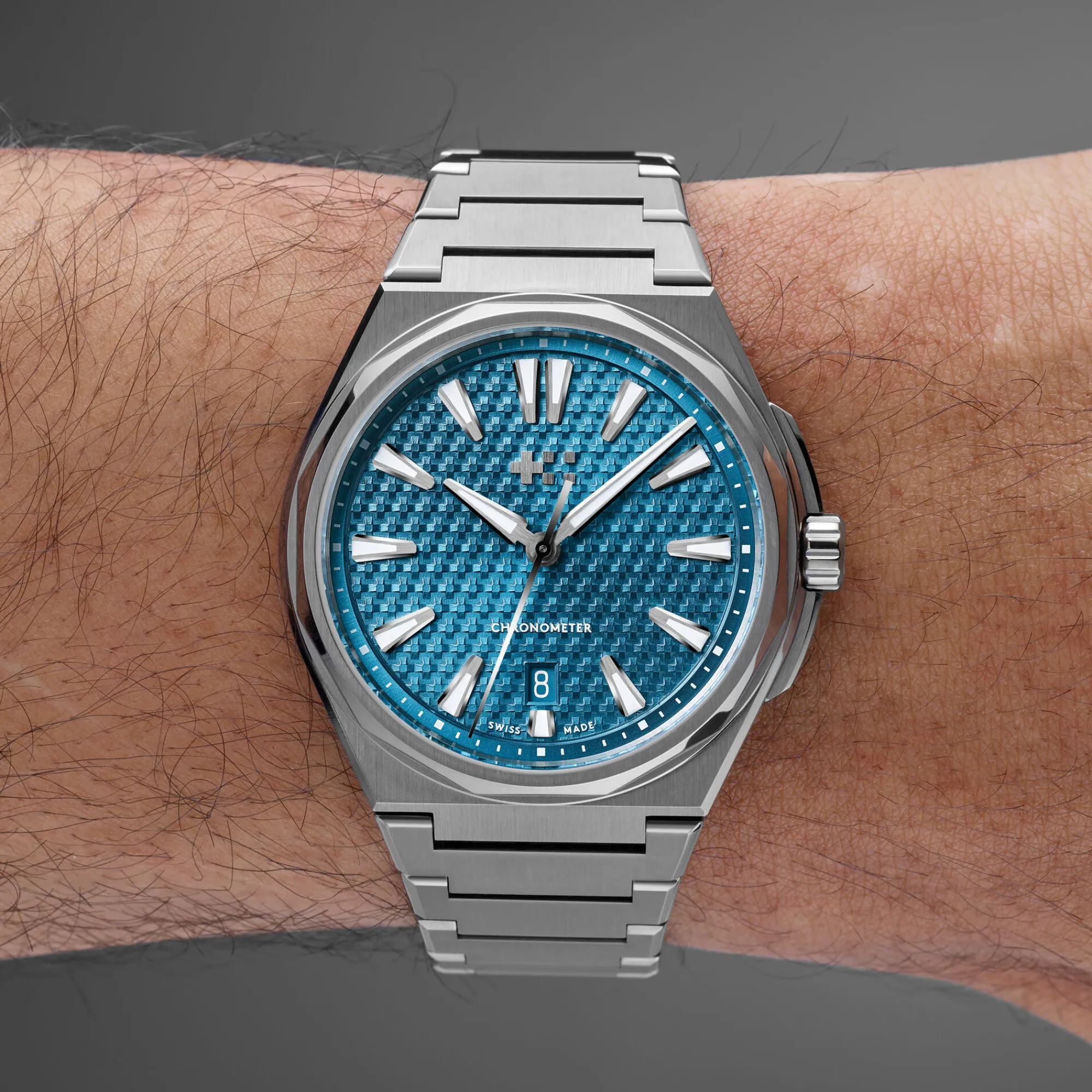 Christopher Ward The Twelve 40 (Ti) Best