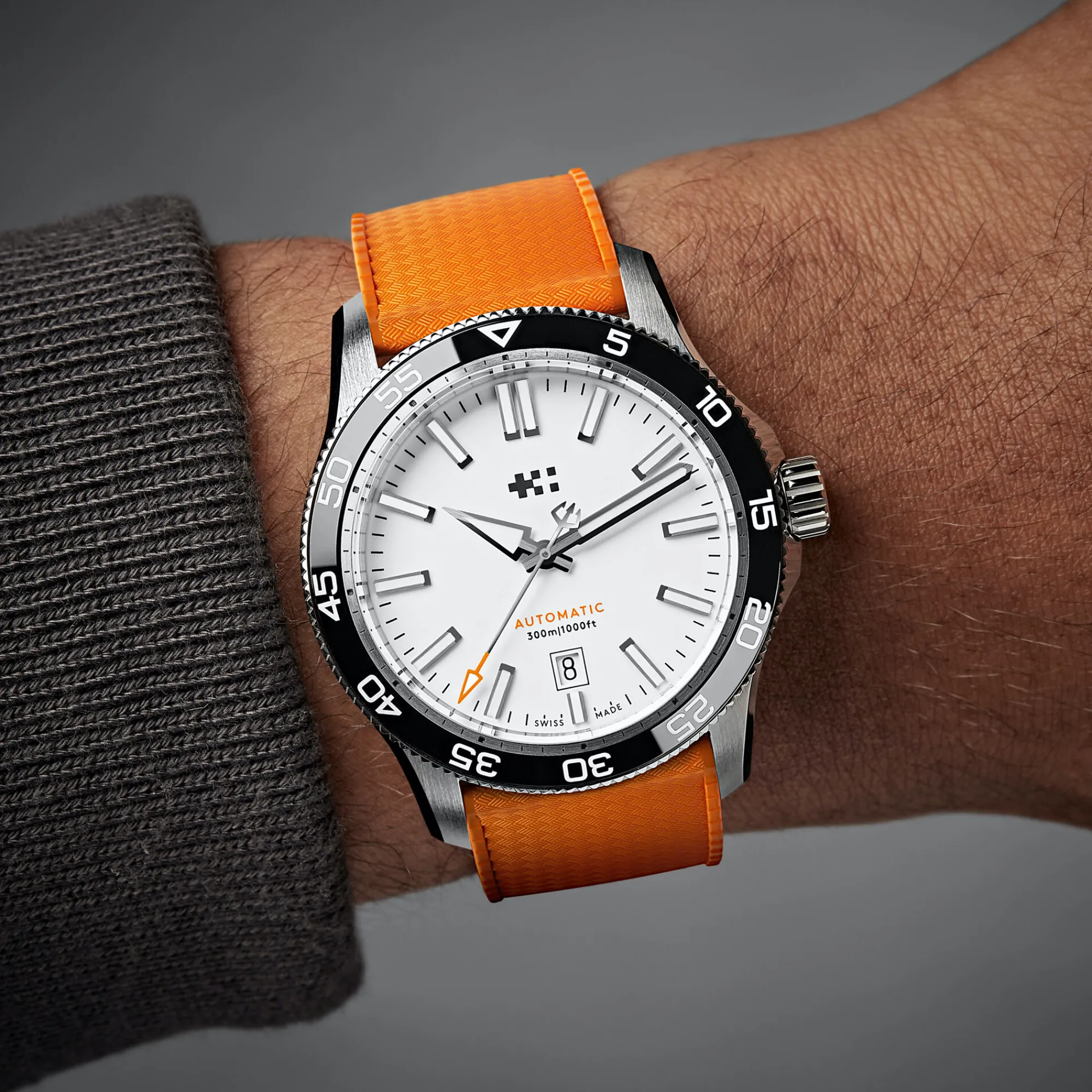 Christopher Ward Vintage Rubber Hot